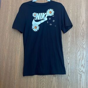 Nike Woman’s T shirt